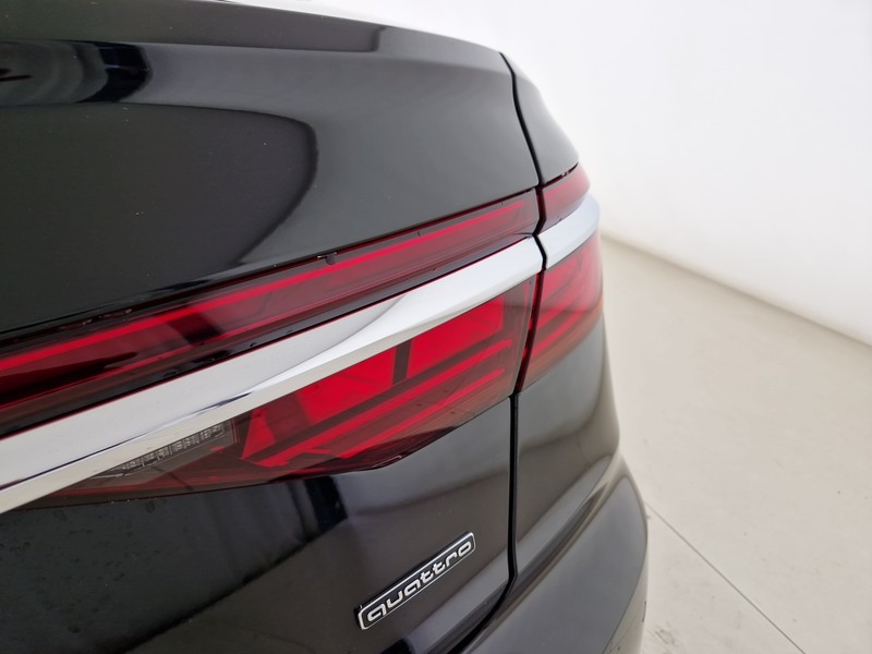 Audi A8 60 3.0 tfsi e quattro tiptronic