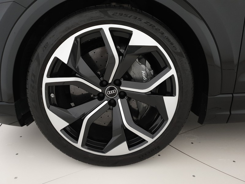 Audi RSQ8 4.0TFSI 600CV quattro tiptronic