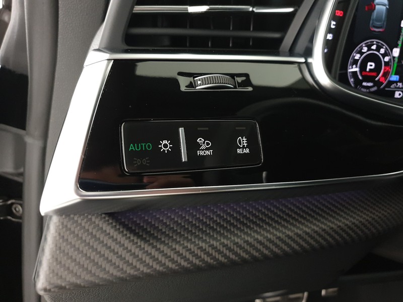 Audi RSQ8 4.0TFSI 600CV quattro tiptronic