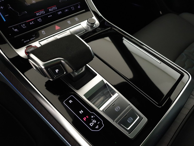 Audi RSQ8 4.0TFSI 600CV quattro tiptronic