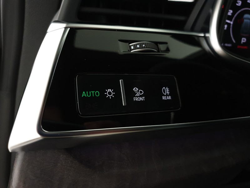 Audi RSQ8 4.0TFSI 600CV quattro tiptronic