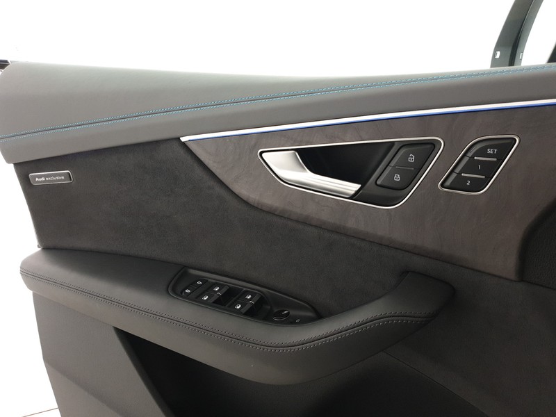 Audi RSQ8 4.0TFSI 600CV quattro tiptronic