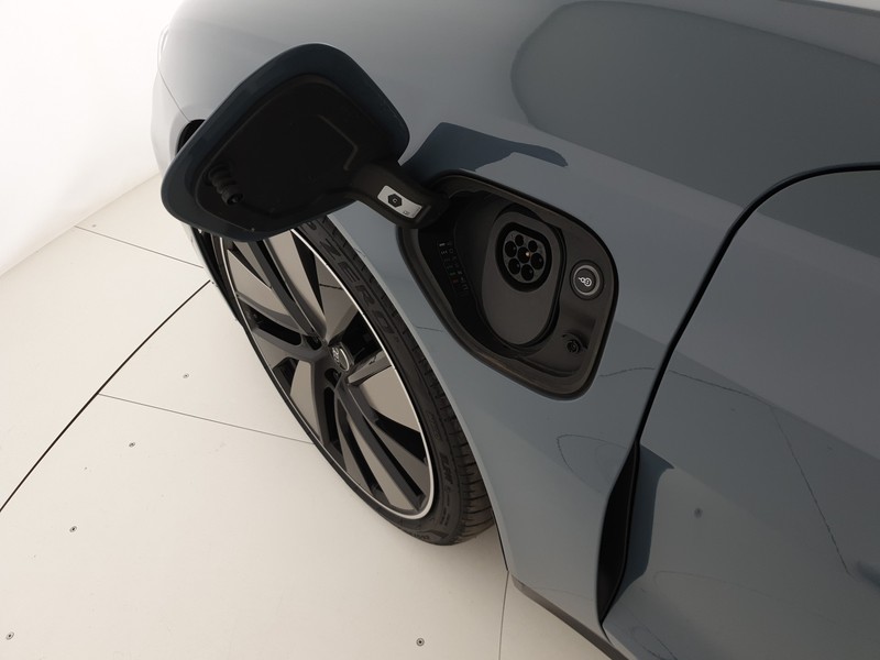 Audi e-tron GT quattro 530CV