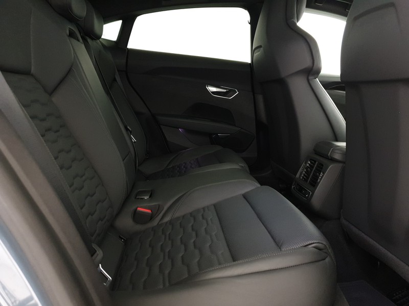 Audi e-tron GT quattro 530CV