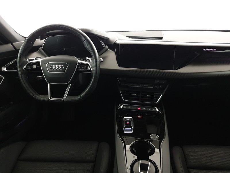 Audi e-tron GT quattro 530CV