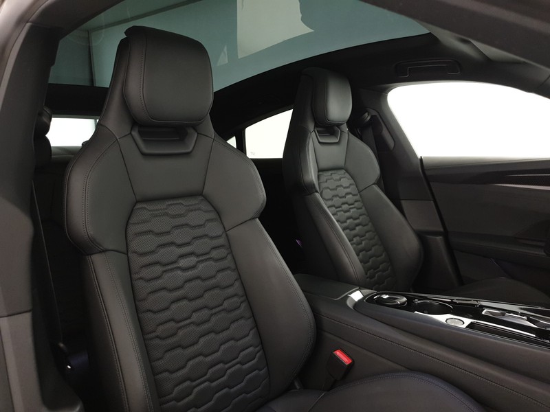 Audi e-tron GT quattro 530CV