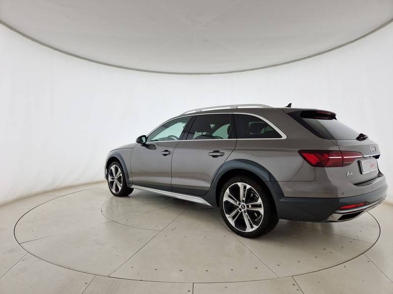 Audi A4 allroad allroad 40 2.0 tdi mhev identity contrast quattro 204cv s-tronic