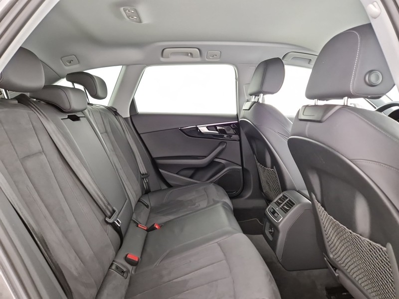 Audi A4 allroad allroad 40 2.0 tdi mhev identity contrast quattro 204cv s-tronic