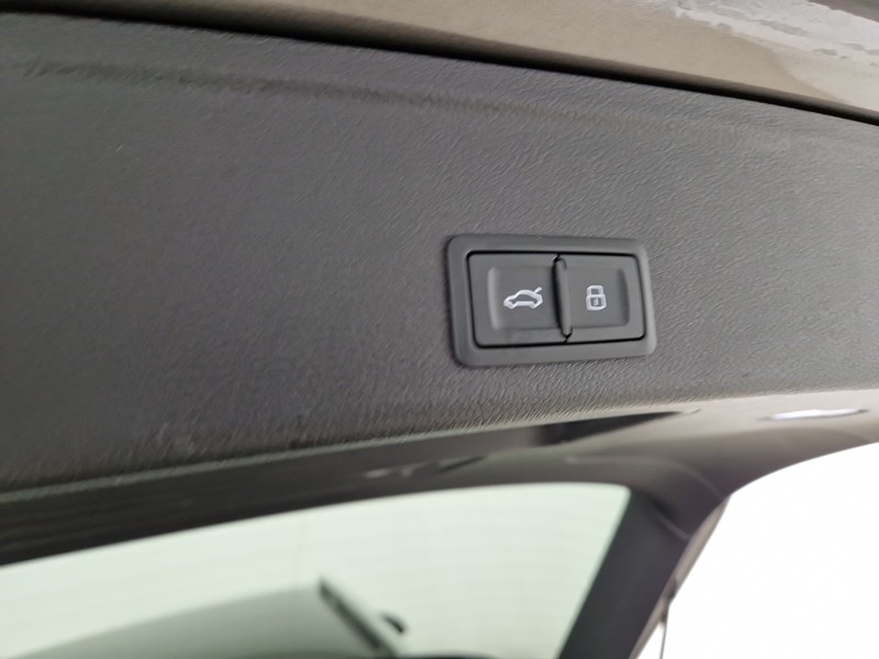 Audi A4 allroad allroad 40 2.0 tdi mhev identity contrast quattro 204cv s-tronic