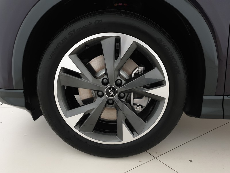 Audi Q4 e-tron 40 204CV Custom Edition