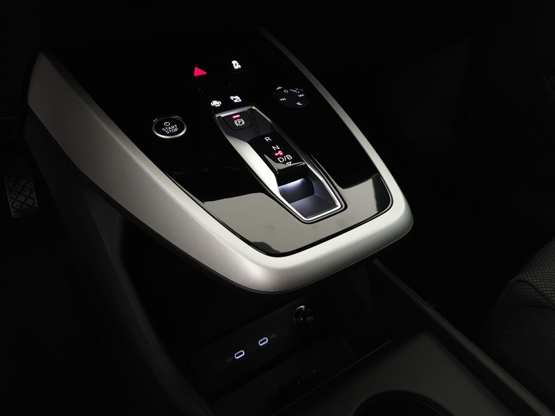 Audi Q4 e-tron 40 204CV Custom Edition