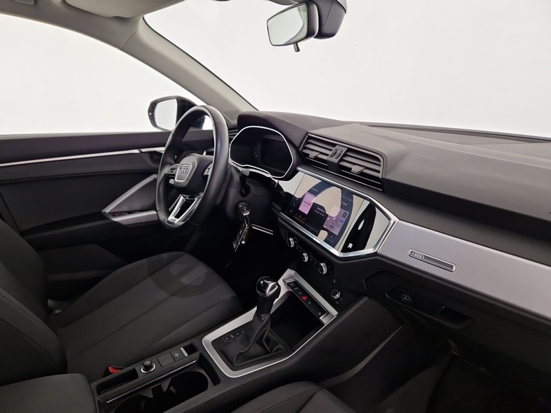 Audi Q3 45 1.4 tfsi e business s-tronic