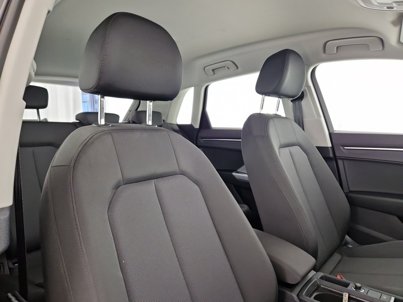 Audi Q3 45 1.4 tfsi e business s-tronic