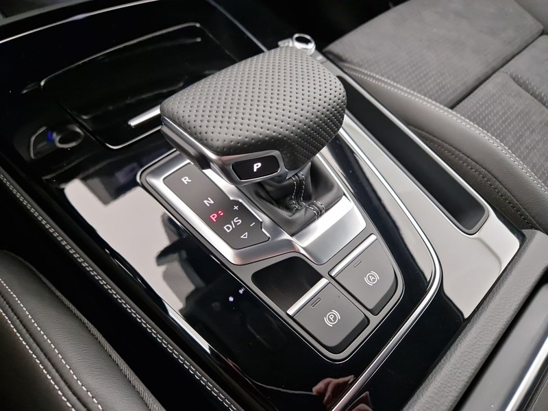 Audi Q5 sportback 40 2.0 tdi mhev 12v identity black quattro s-tronic