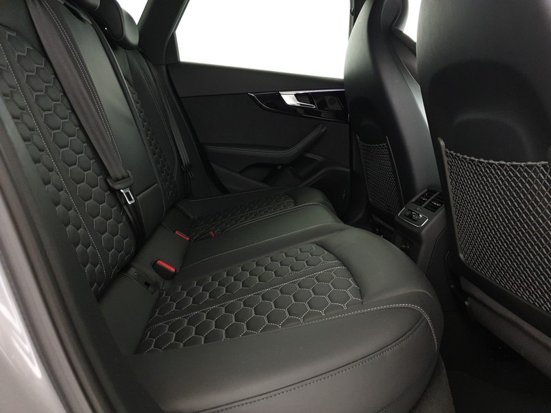 Audi RS4 Avant 2.9TFSI 450CV quattro tiptronic