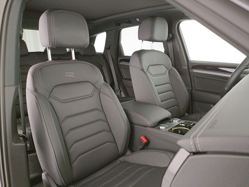 Volkswagen Touareg 3.0 v6 tdi scr r-line 231cv auto