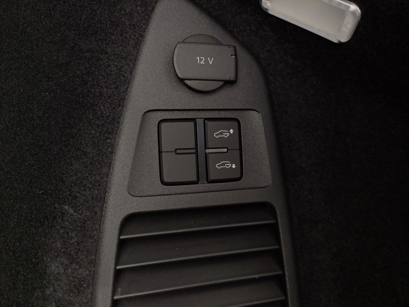 Volkswagen Touareg 3.0 v6 tdi scr r-line 231cv auto