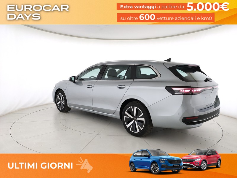 Volkswagen Passat 1.5 tsi ehybrid business 204cv dsg