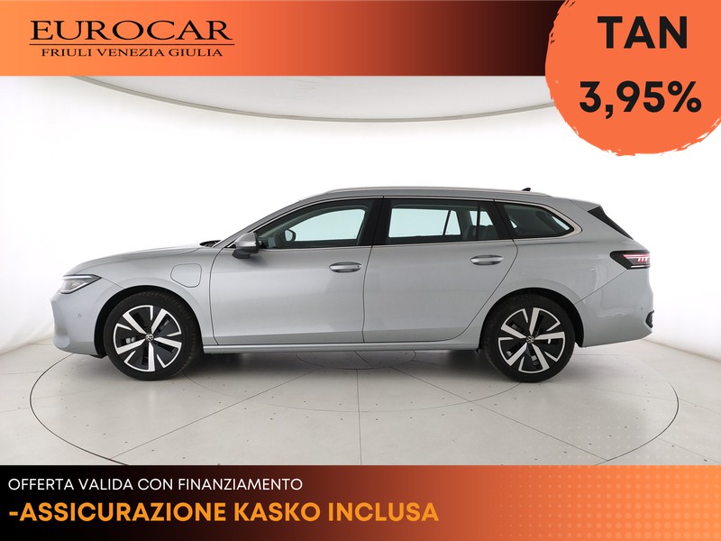 Volkswagen Passat 1.5 tsi ehybrid business 204cv dsg