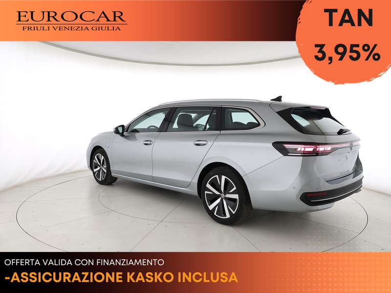 Volkswagen Passat 1.5 tsi ehybrid business 204cv dsg