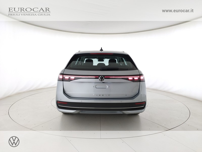 Volkswagen Passat 1.5 tsi ehybrid business 204cv dsg