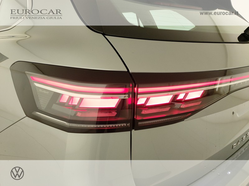 Volkswagen Passat 1.5 tsi ehybrid business 204cv dsg