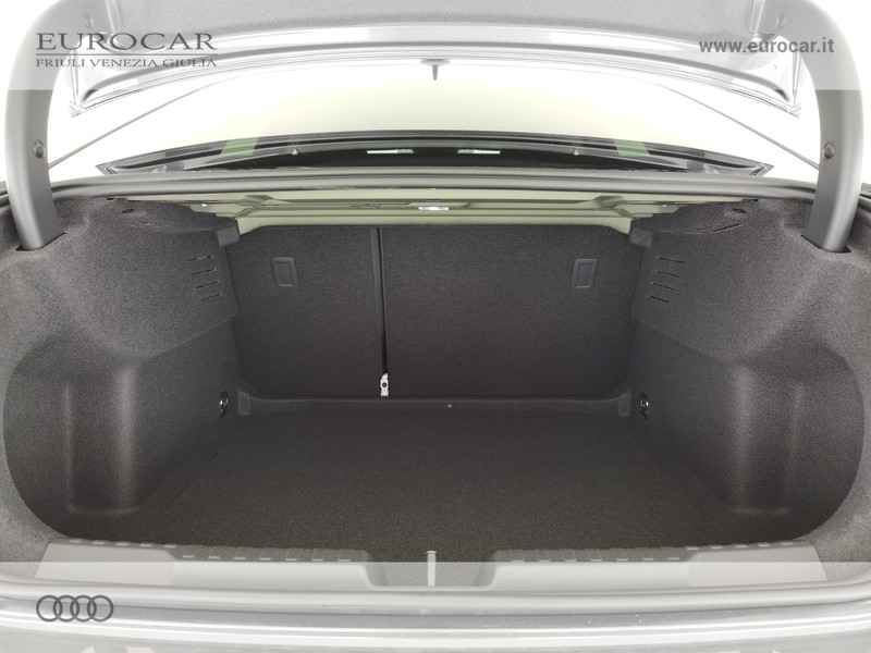 Audi A3 sedan 35 2.0 tdi s line edition s-tronic