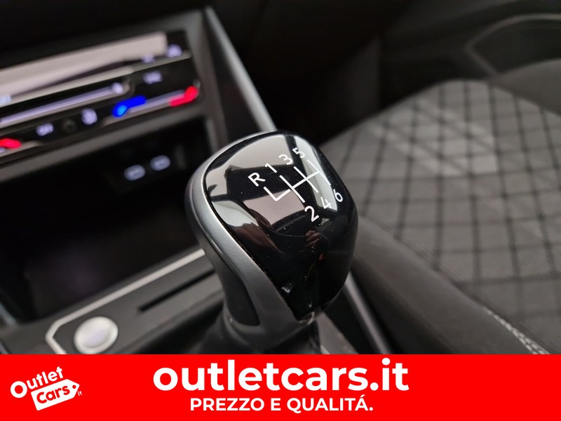 Volkswagen Taigo 1.0 tsi r-line 110cv
