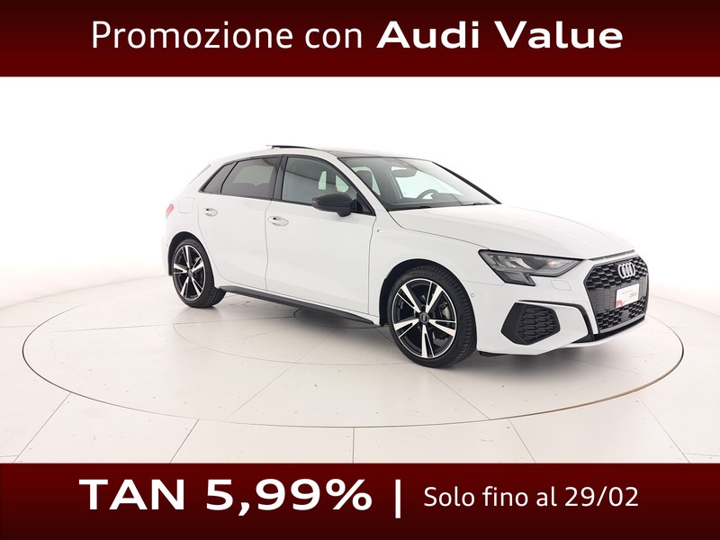 Audi A3 Sportback 35 tdi Identity Black con tetto apribile – Auto