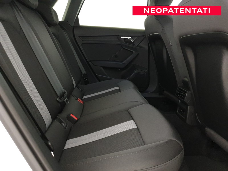Audi A3 Sportback 30TDI 116CV Business Advanced