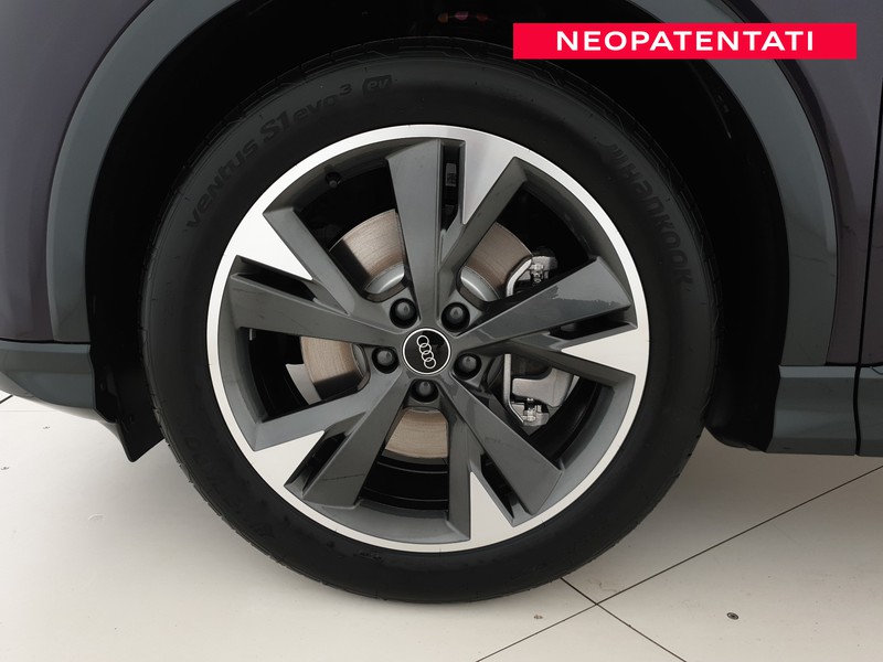 Audi Q4 e-tron 40 204CV Custom Edition