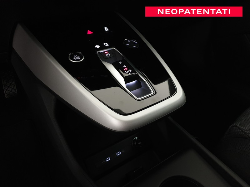 Audi Q4 e-tron 40 204CV Custom Edition