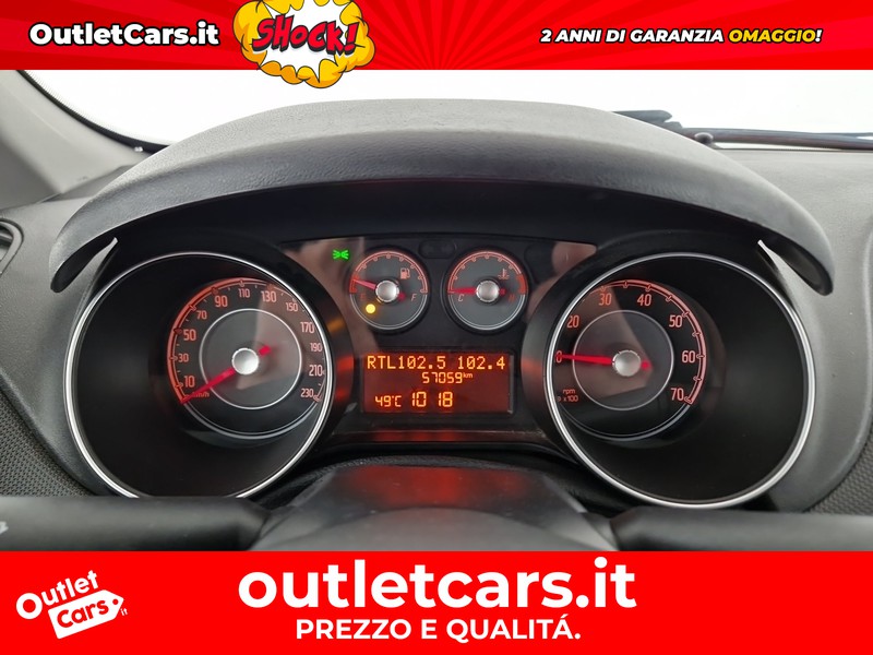 Fiat Punto 5p 1.2 young c/navi,radio