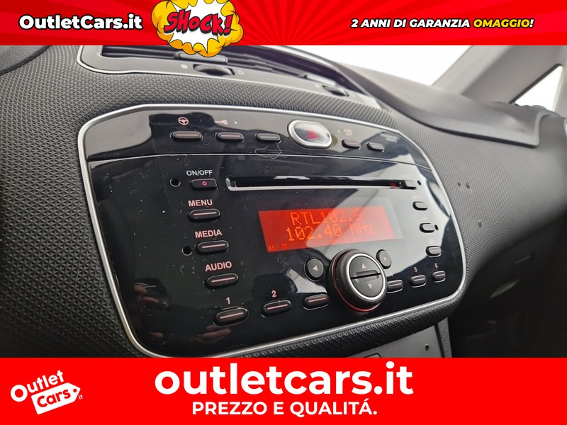Fiat Punto 5p 1.2 young c/navi,radio