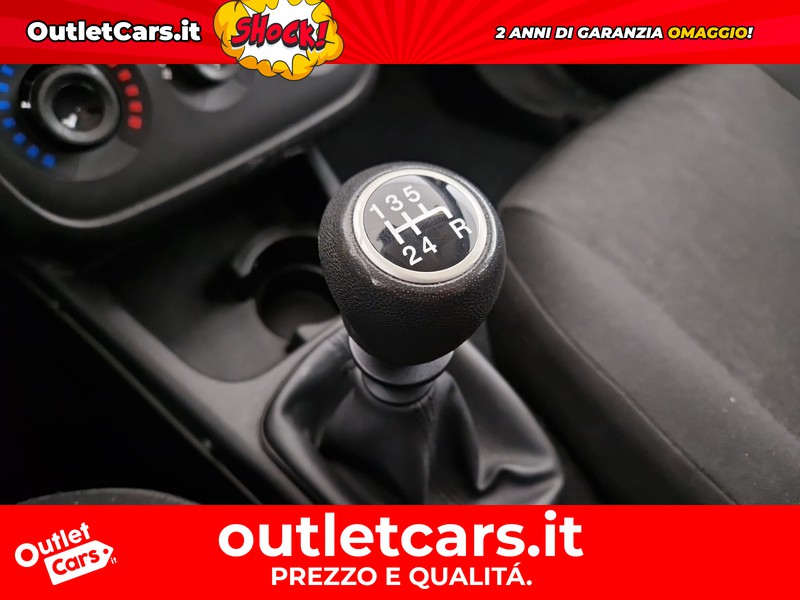 Fiat Punto 5p 1.2 young c/navi,radio
