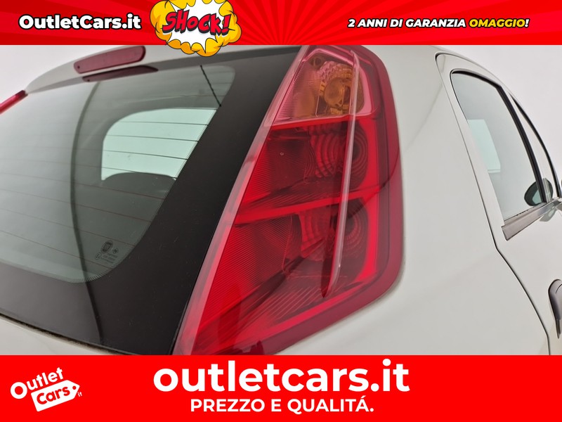 Fiat Punto 5p 1.2 young c/navi,radio