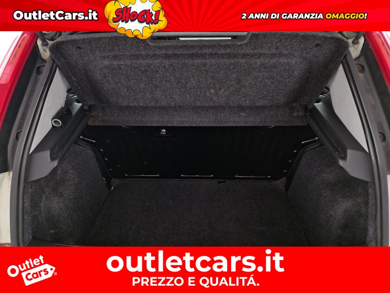 Fiat Punto 5p 1.2 young c/navi,radio