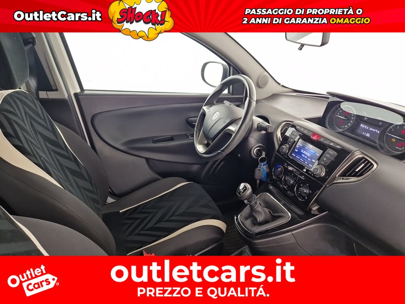 Lancia Ypsilon 1.2 silver 69cv