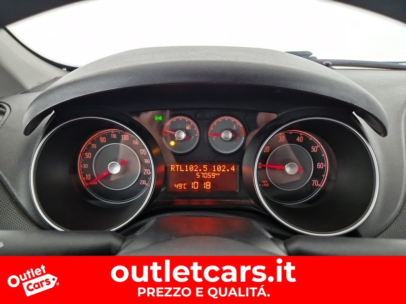 Fiat Punto 5p 1.2 young c/navi,radio