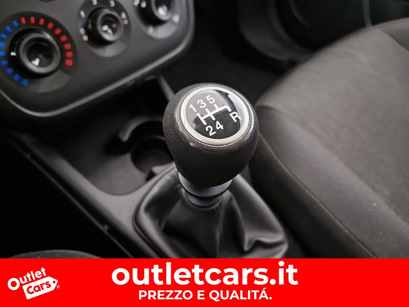 Fiat Punto 5p 1.2 young c/navi,radio