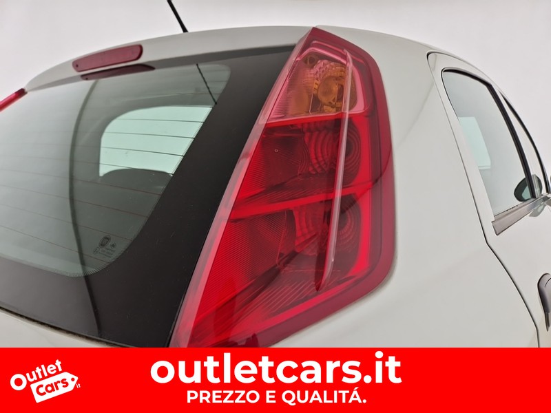 Fiat Punto 5p 1.2 young c/navi,radio