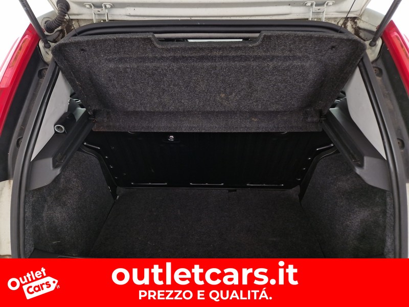 Fiat Punto 5p 1.2 young c/navi,radio