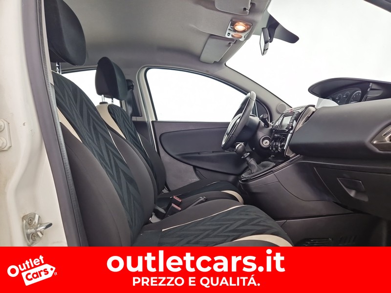 Lancia Ypsilon 1.2 silver 69cv