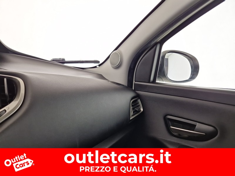 Lancia Ypsilon 1.2 gold ecochic gpl 69cv my19