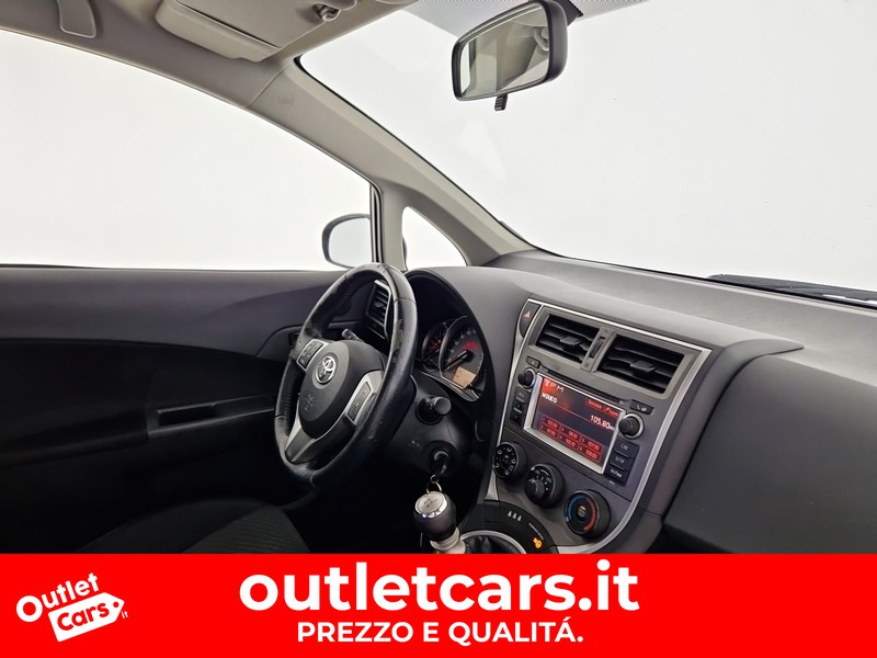 Toyota Verso-S 1.3 active (mt)