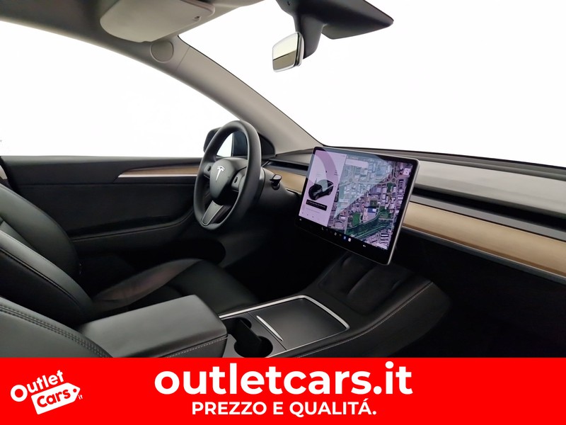 Tesla Model Y long range dual motor awd