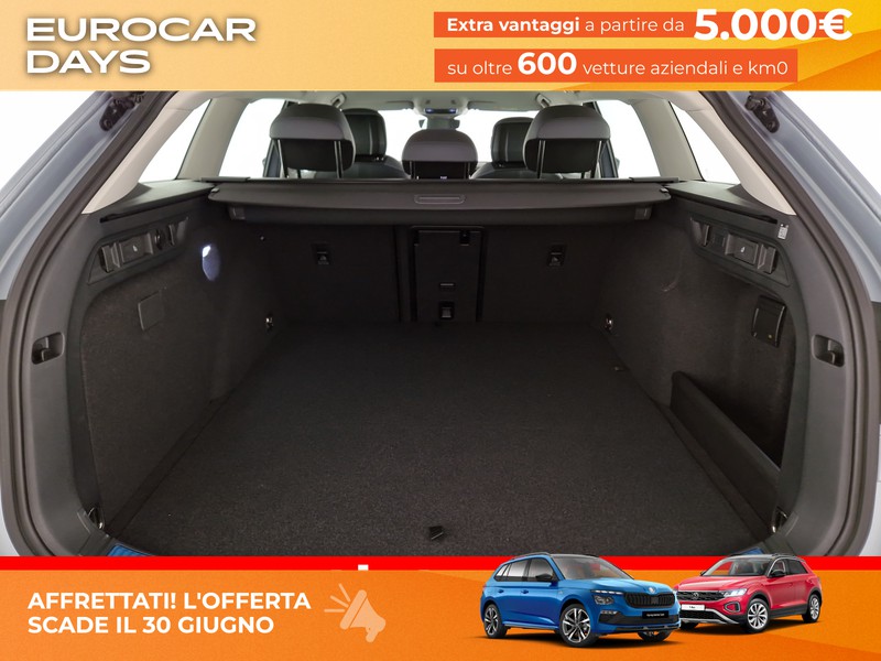Volkswagen Passat 1.5 tsi ehybrid business 204cv dsg