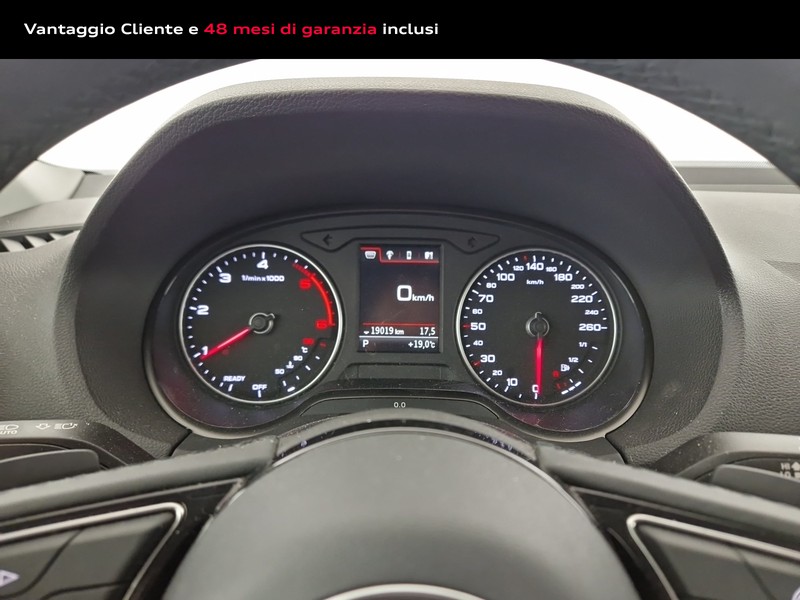 Audi Q2 30 2.0 tdi business s-tronic
