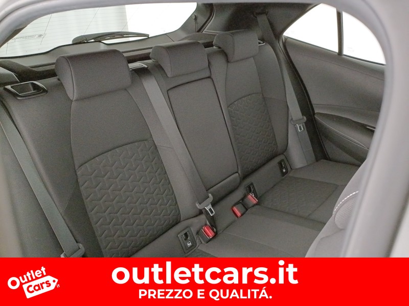 Toyota Corolla 2.0h style cvt