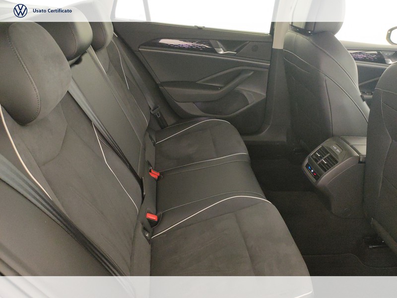 Volkswagen Passat 2.0 TDI scr Elegance 150 CV DSG - GANCIO -